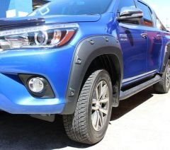 Toyota Hilux Revo Plastic Dodik